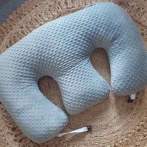 Twin Z Pillow with Grey Cuddle Cover and Travel Bag